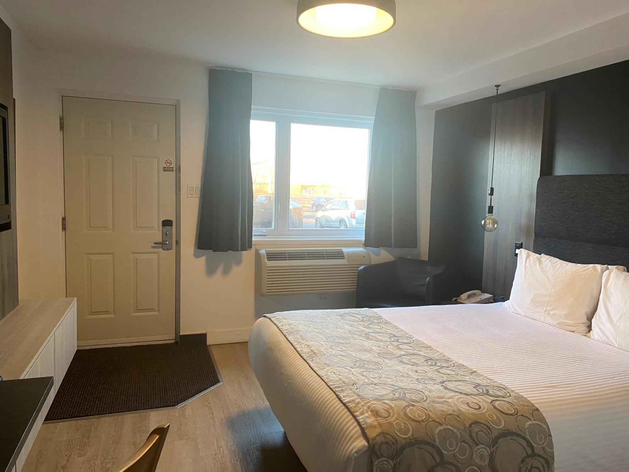 Hotel Centre-Ville Montmagny Bagian luar foto