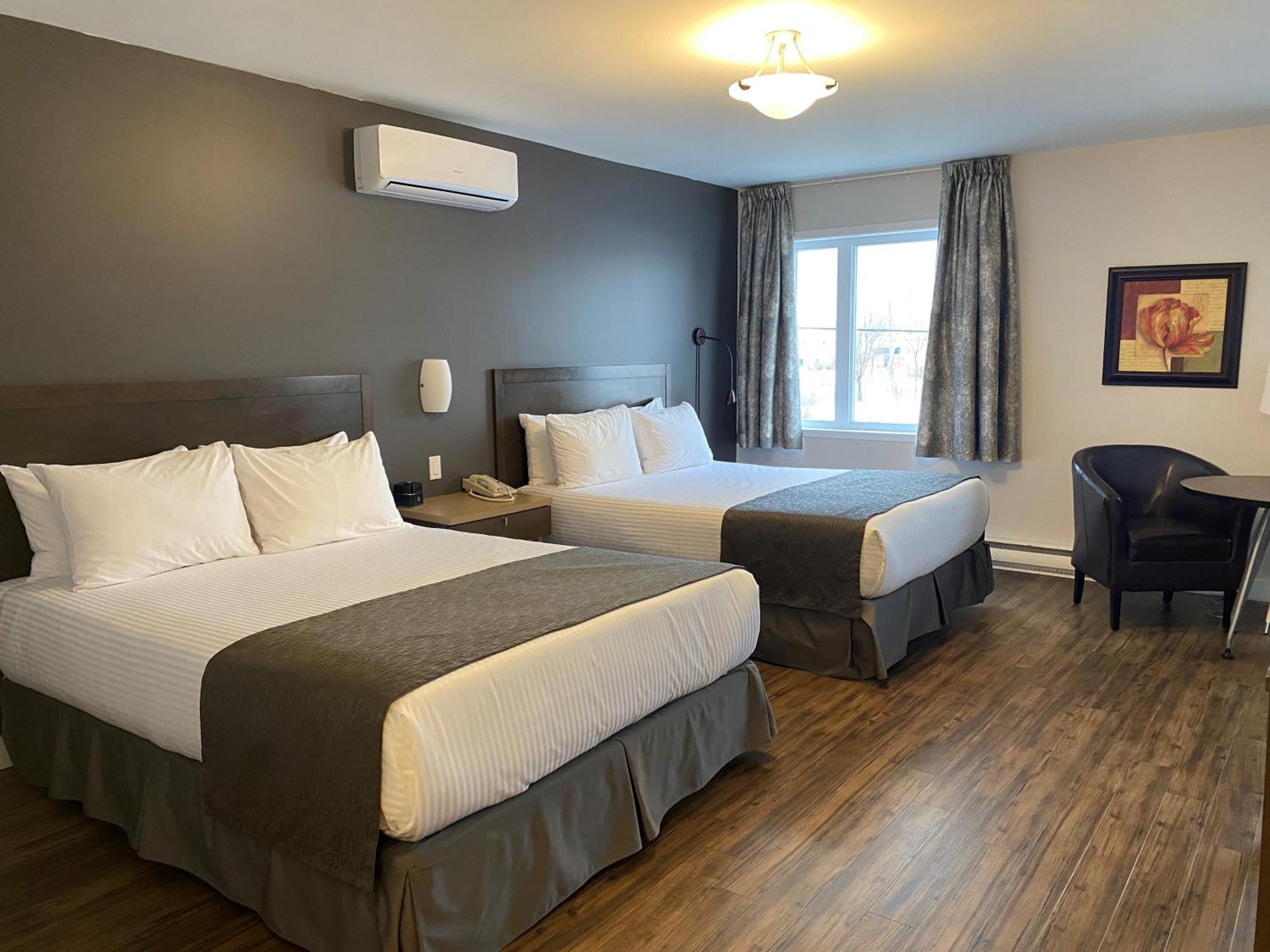 Hotel Centre-Ville Montmagny Bagian luar foto