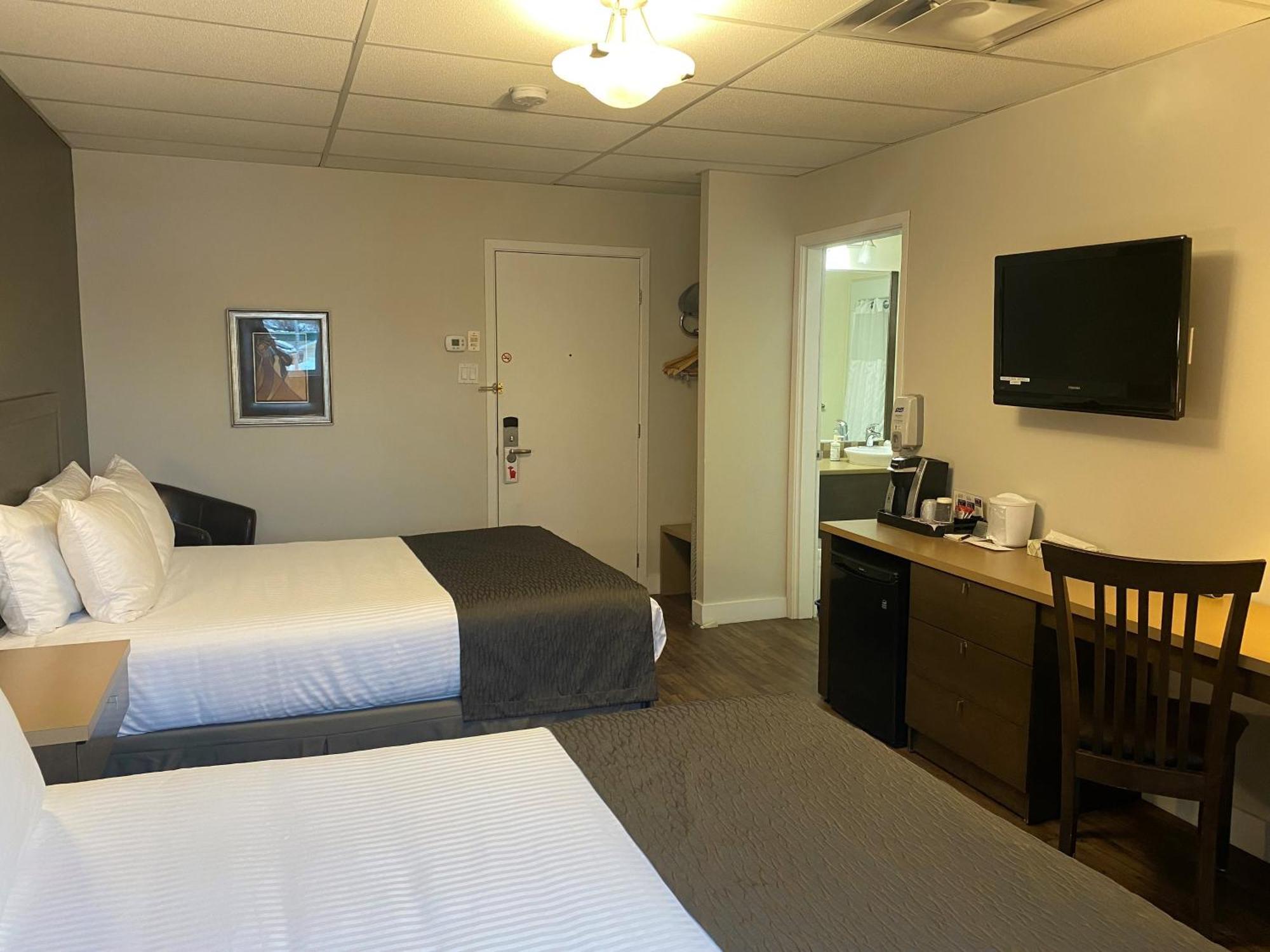 Hotel Centre-Ville Montmagny Bagian luar foto