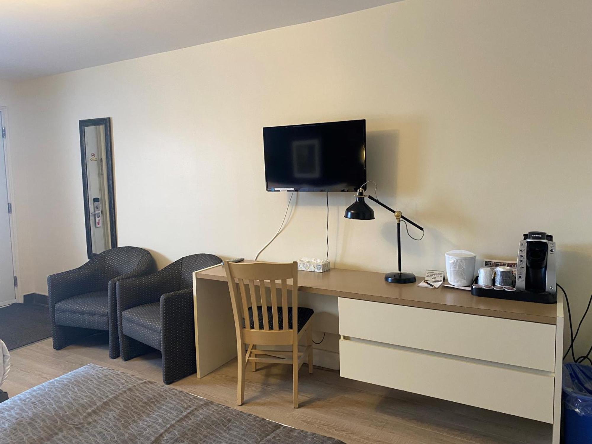 Hotel Centre-Ville Montmagny Bagian luar foto