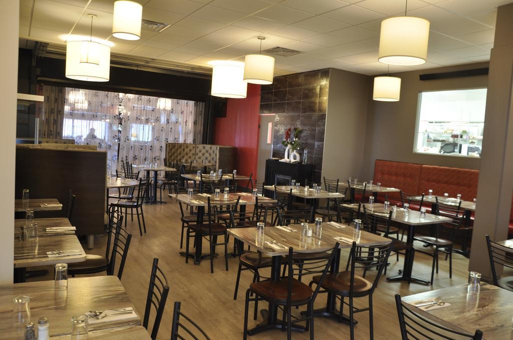 Hotel Centre-Ville Montmagny Bagian luar foto